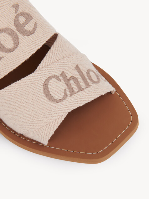 Woody heeled mule