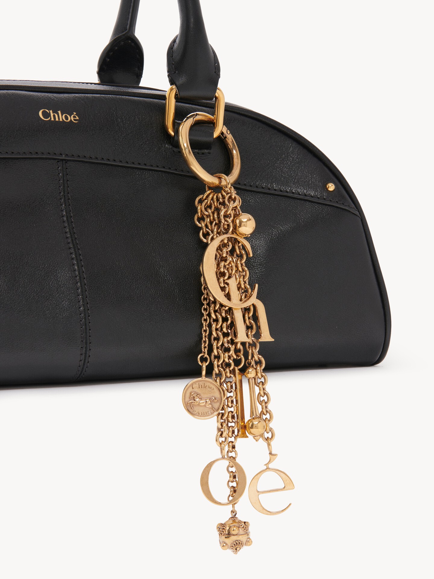 Chlo&eacute; bowling bag in soft leather - 9