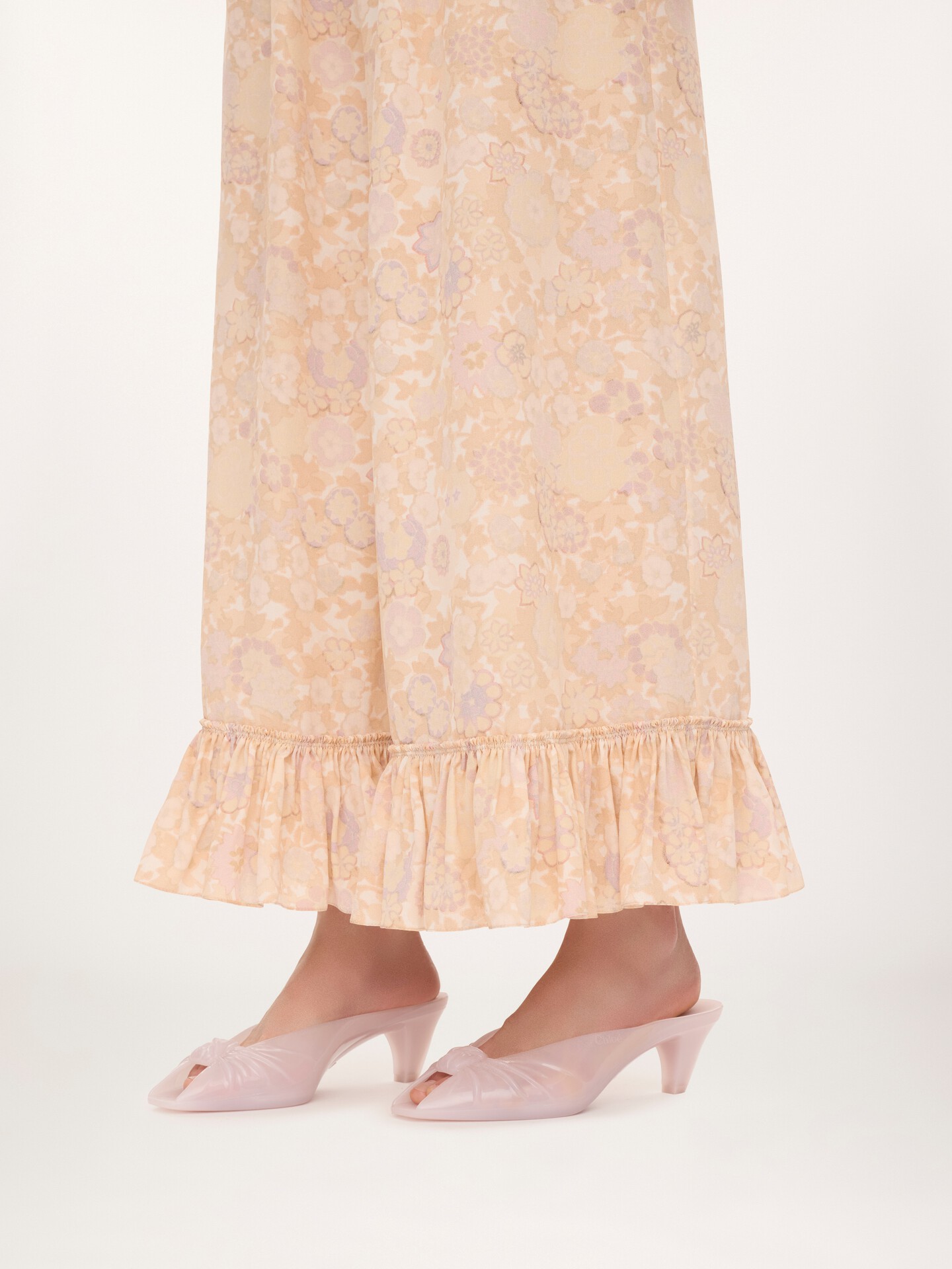 Cropped fluid trousers in cr&ecirc;pe de chine - 6