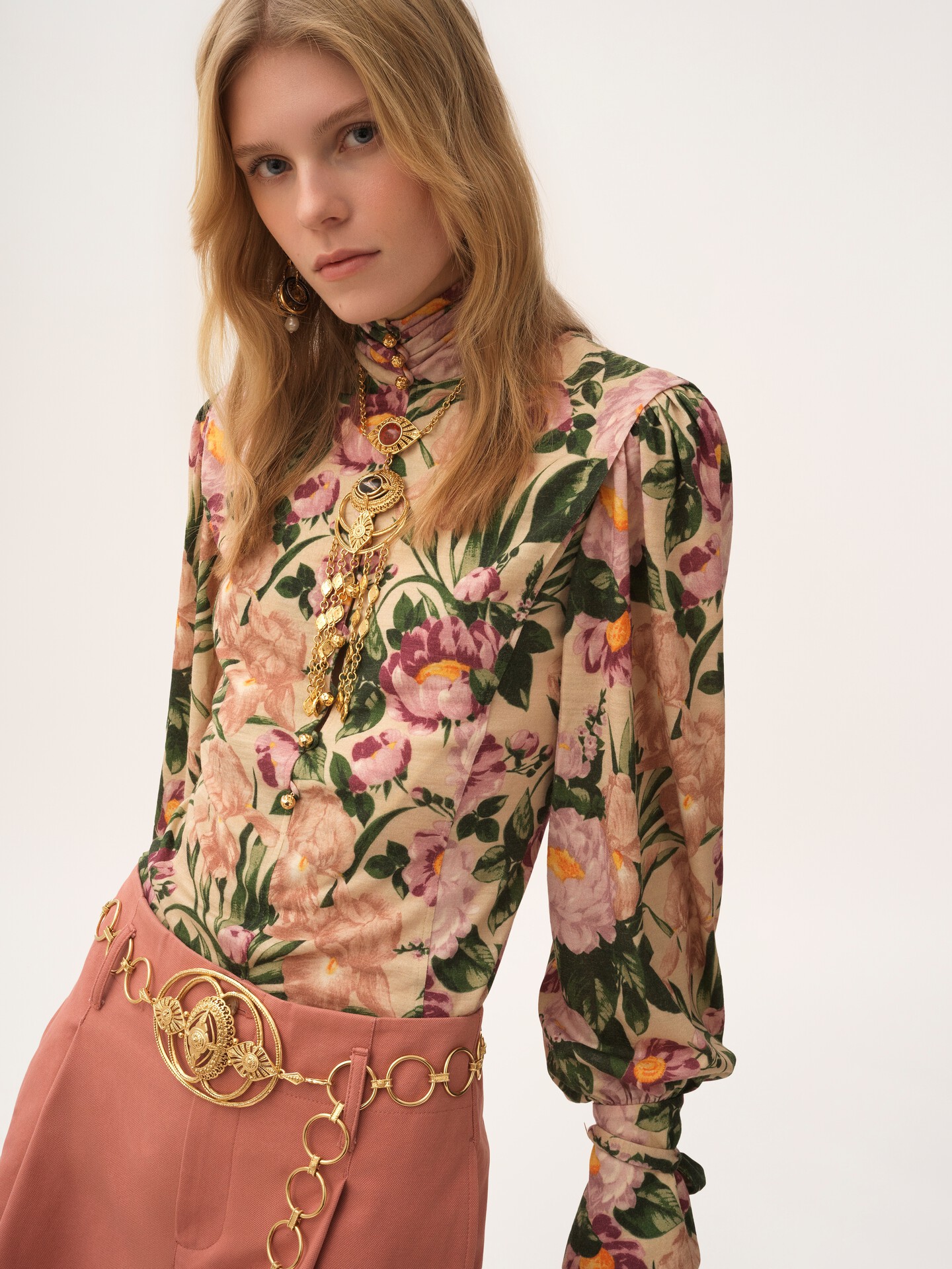 Buttoned mock-neck top in wool jersey - 6