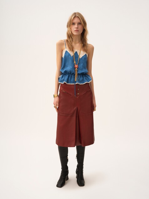 Knee-length skirt in leather