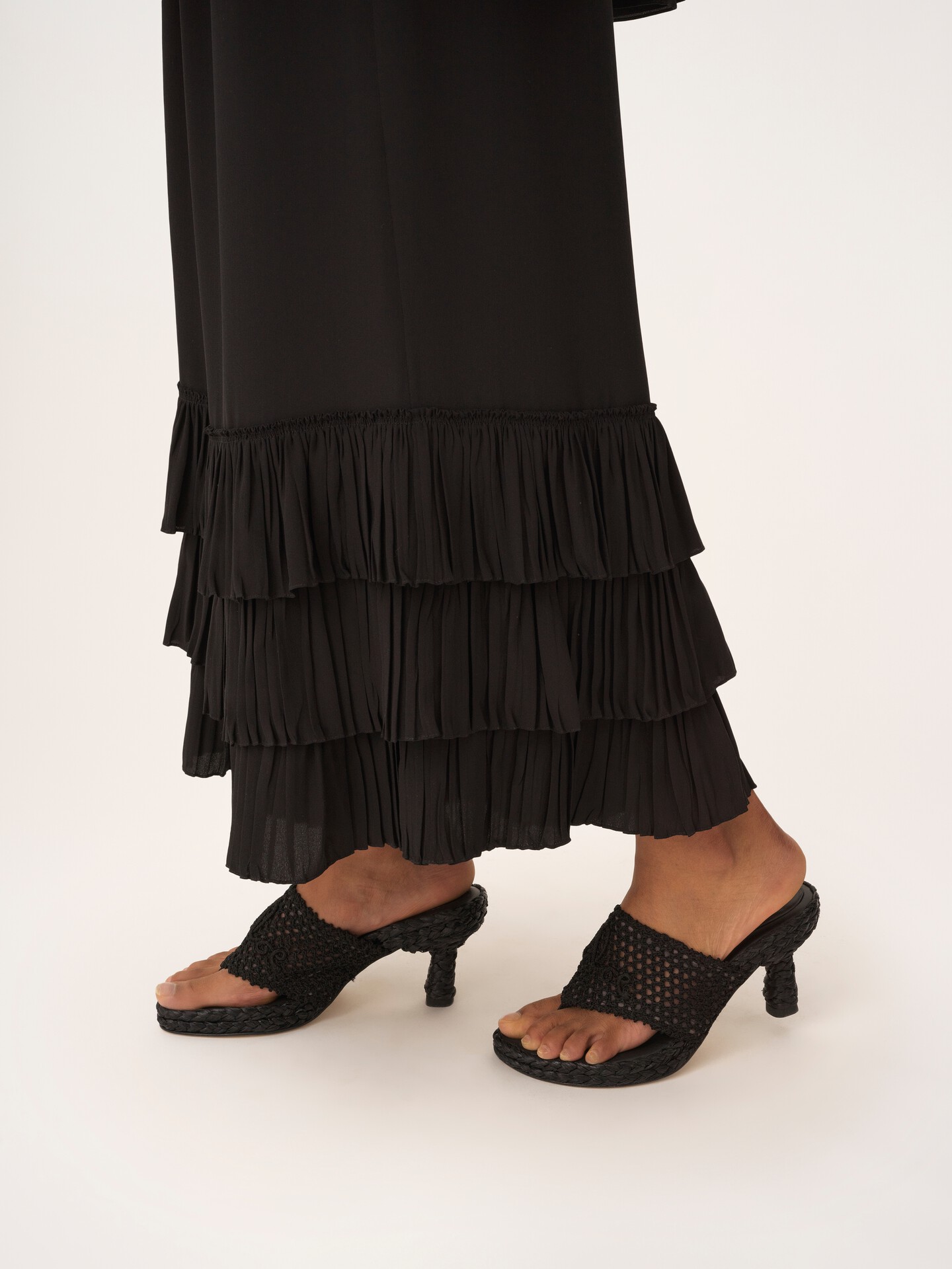 Fluid wide-leg pants in cr&ecirc;pe de chine - 7