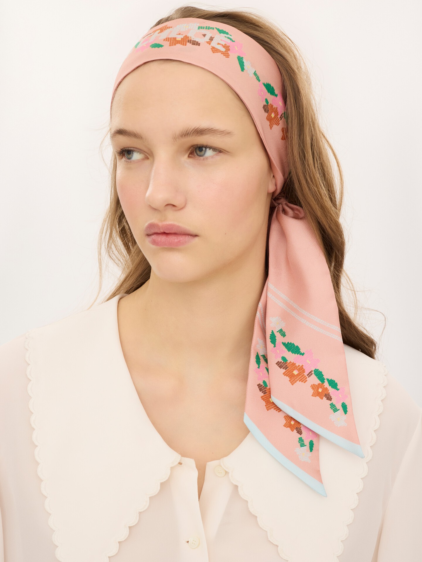 The Chlo&eacute; Parrot bandeau scarf in silk twill - 5
