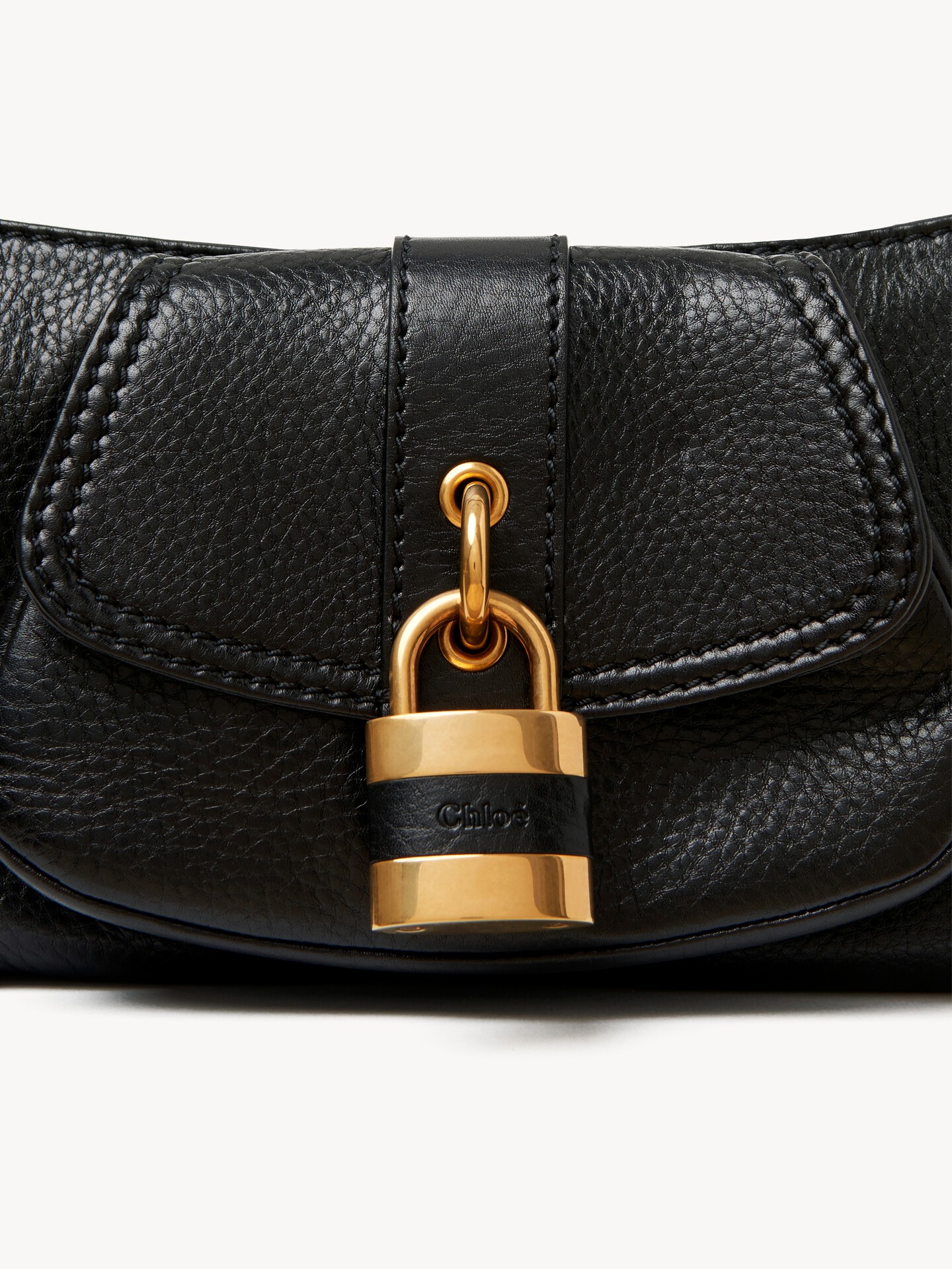 The 99 shoulder bag in grained leather - 13