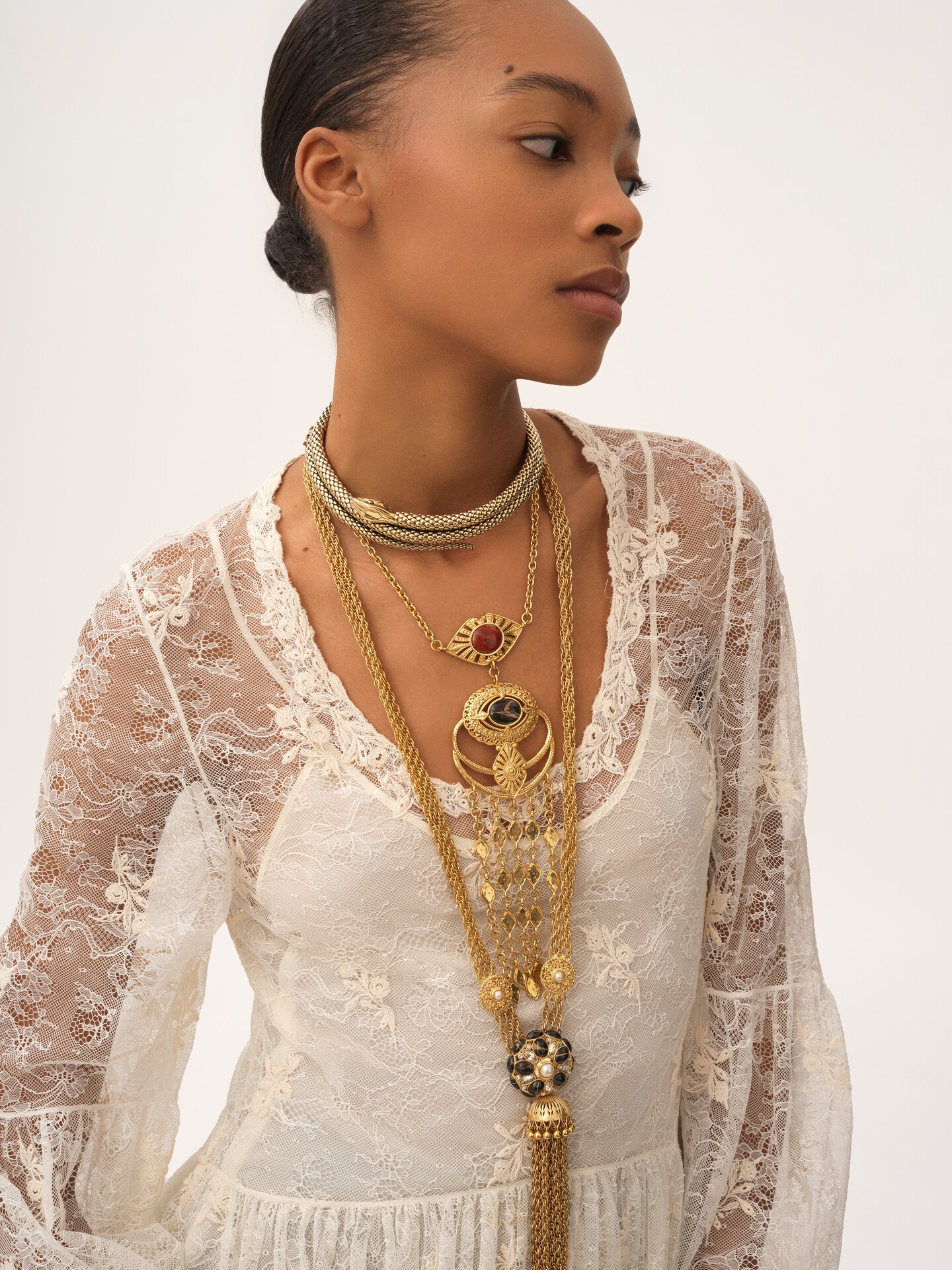 Scoop-neck mini dress in embroidered lace - 4