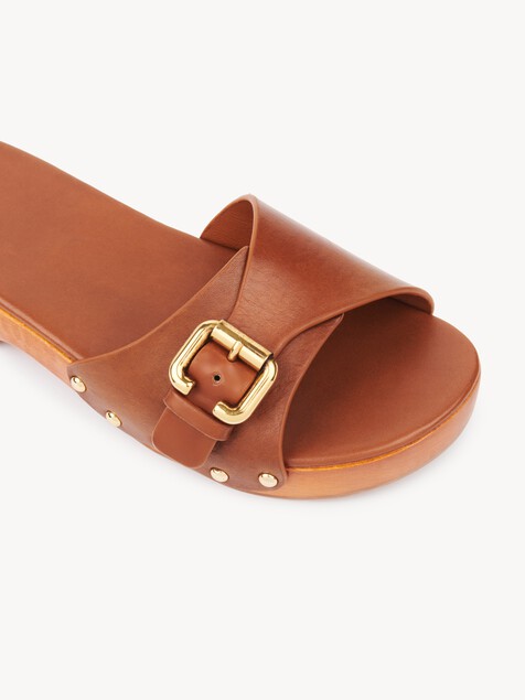Jeannette mule clog