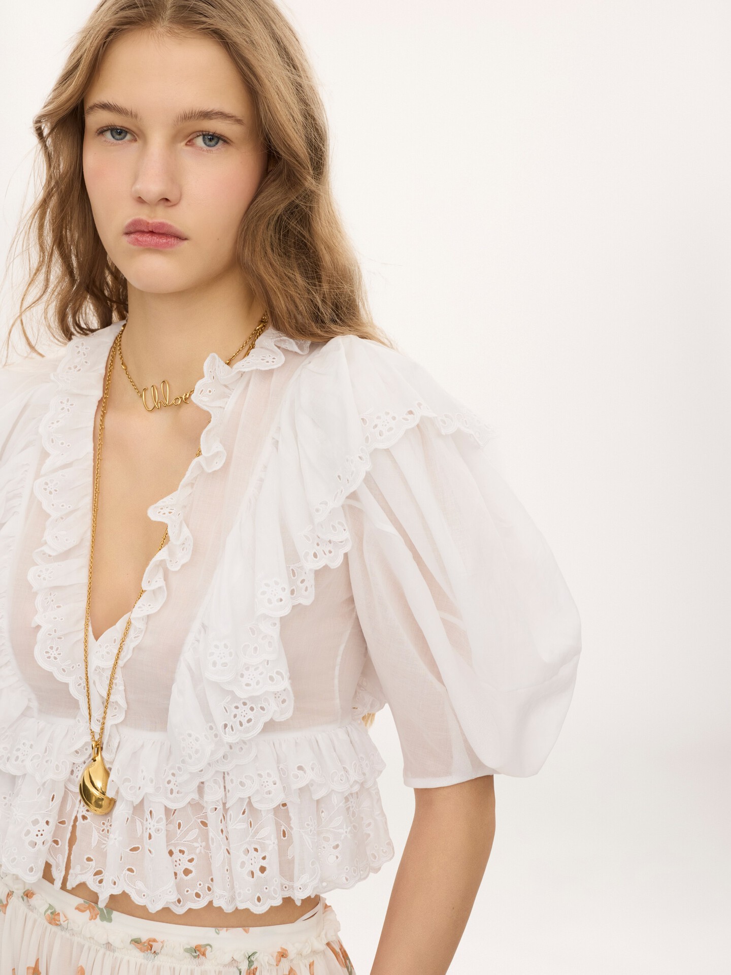 Cropped V-neck ruffle top in cotton voile - 6