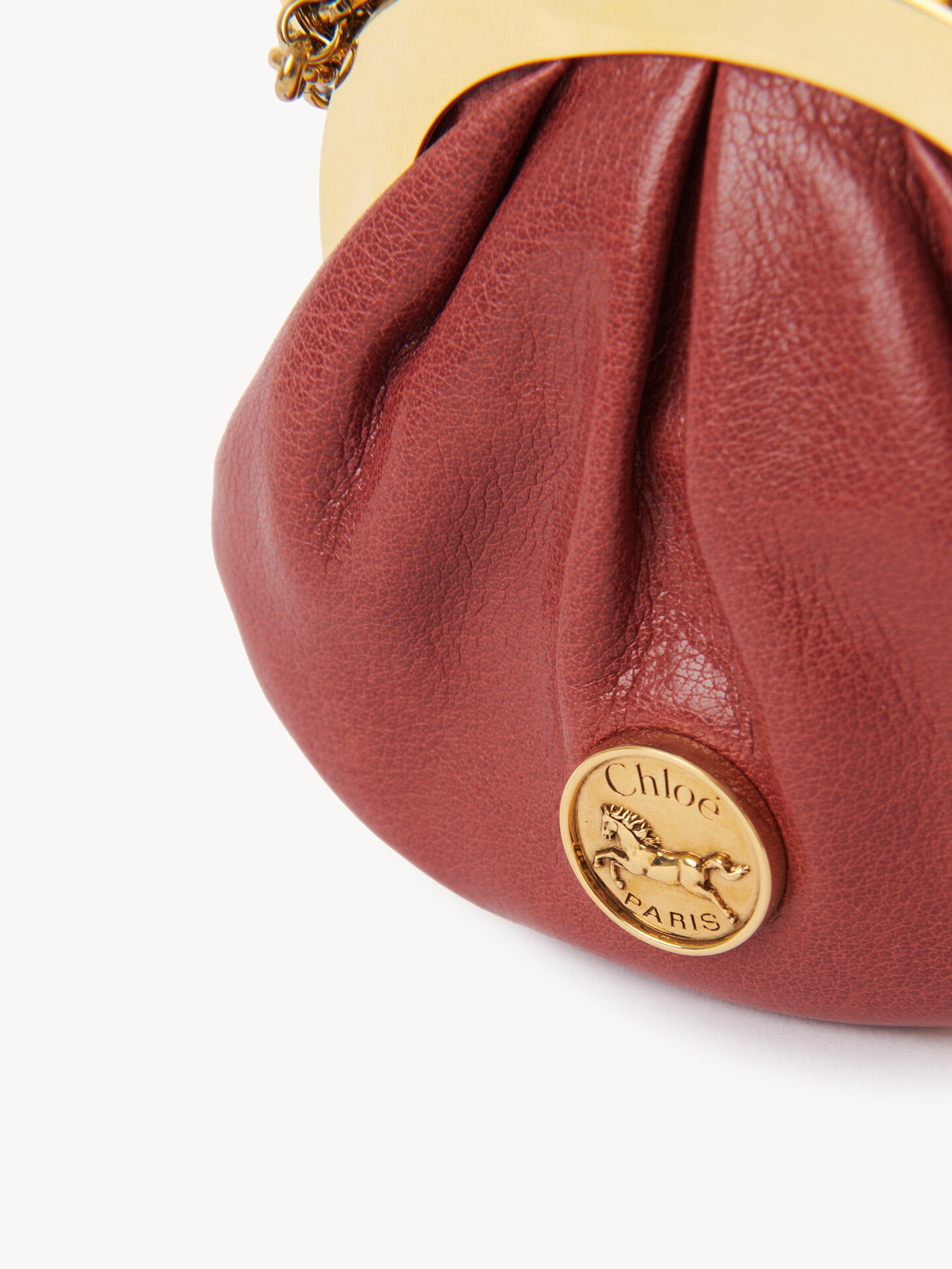 Micro Horse Medal coin purse necklace in grained leather - 6