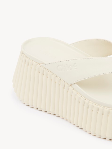 Nama wedge slide