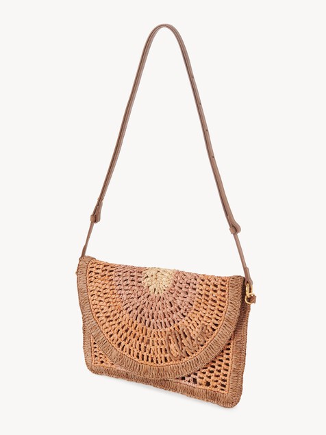 Summer Banana flat pouch with strap in raffia