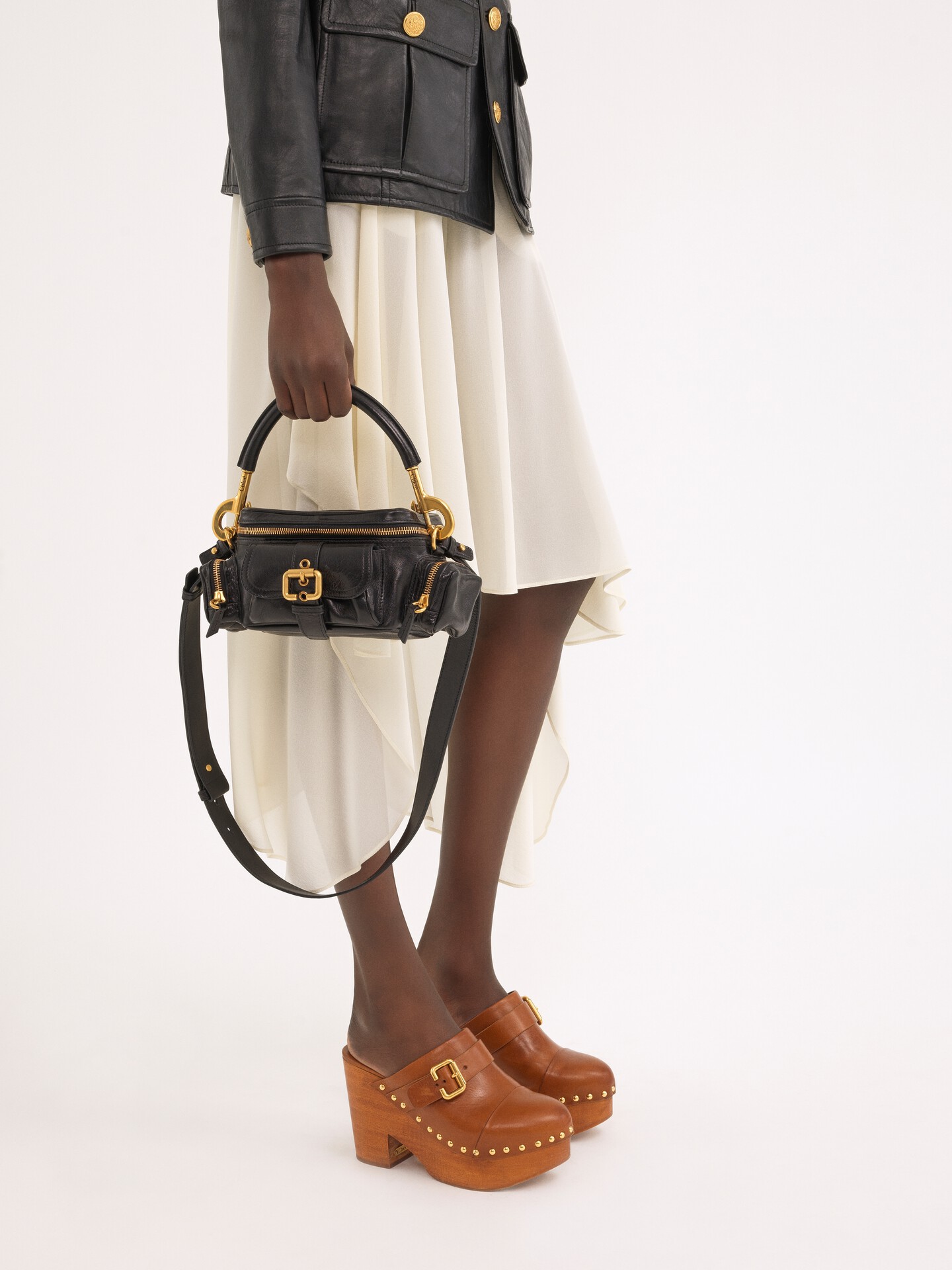 Small Camera bag in shiny leather - 5