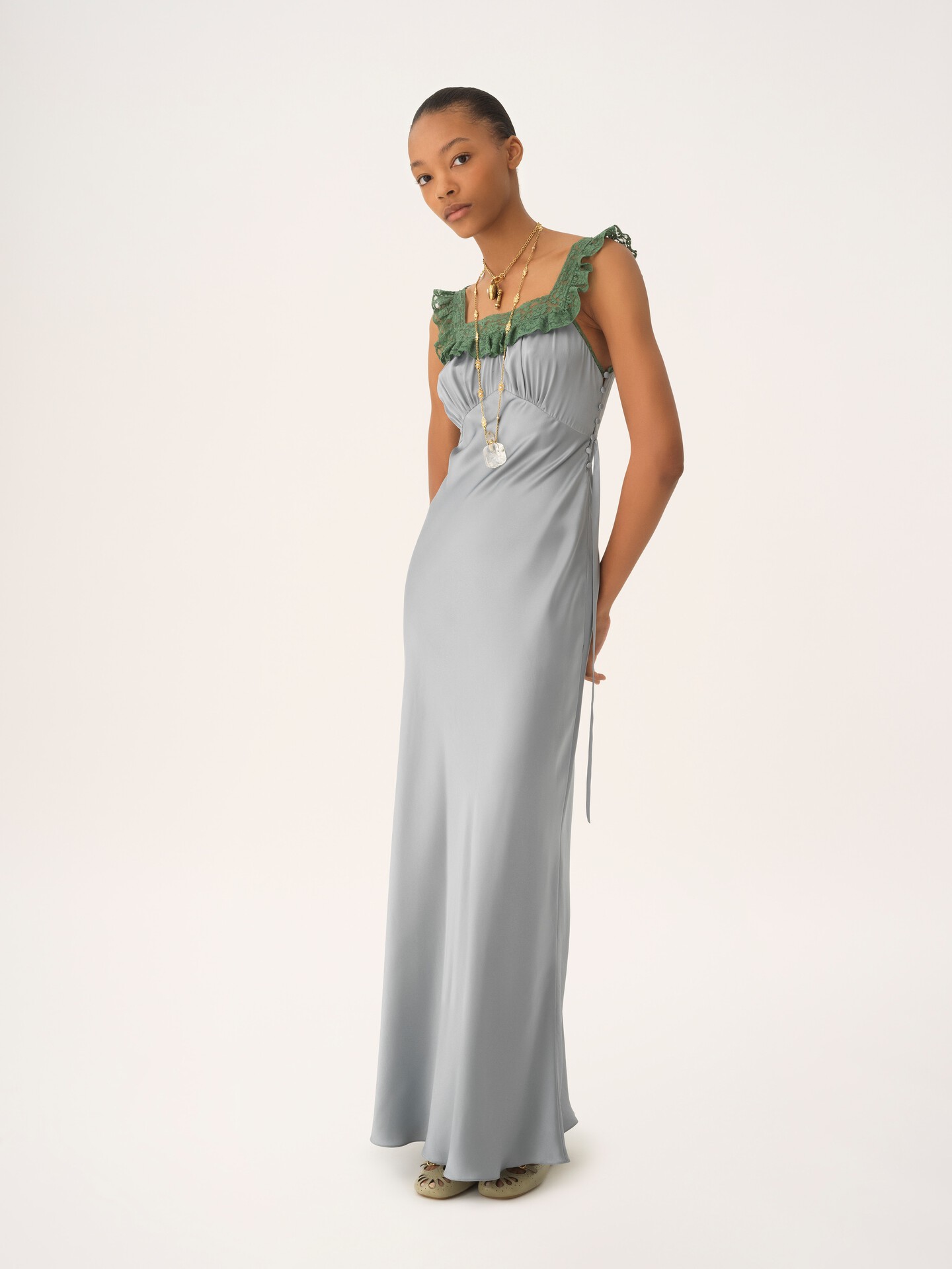 Sleeveless column dress in washed silk satin & lace - 4