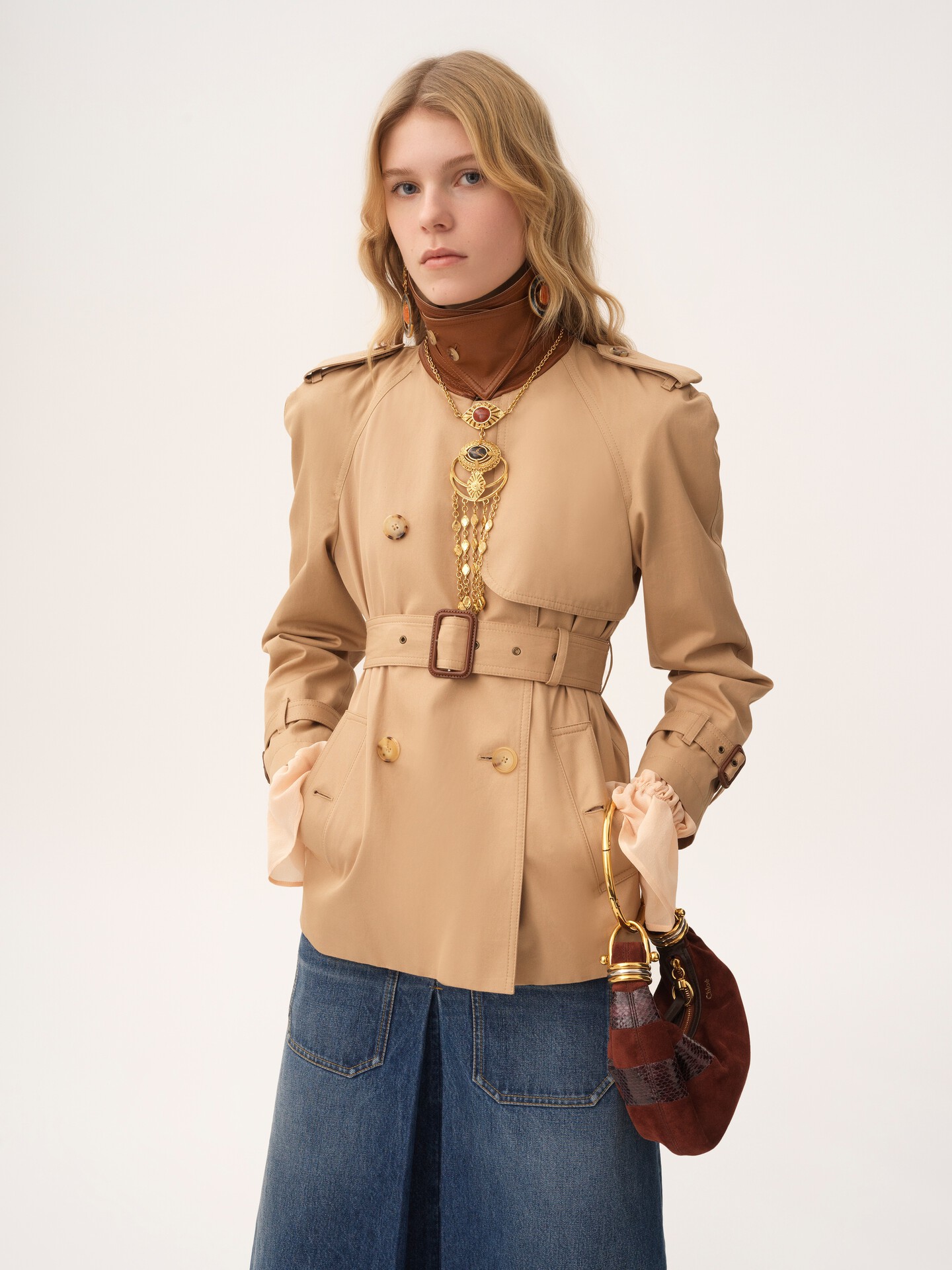 Short trench coat in cotton gabardine - 6