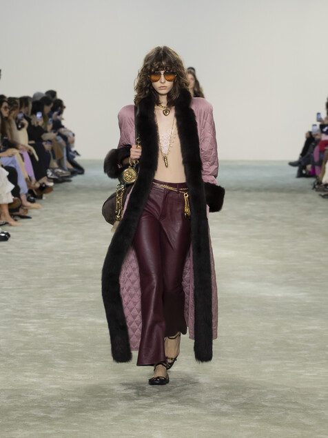 Look 10