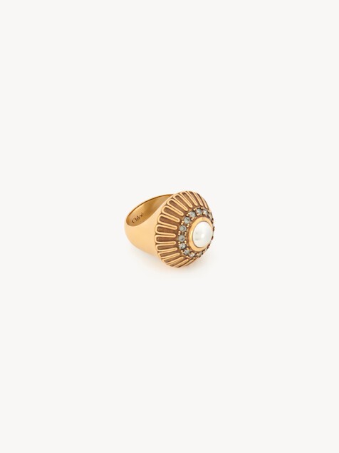 The Ch&acirc;teau Treasures ring