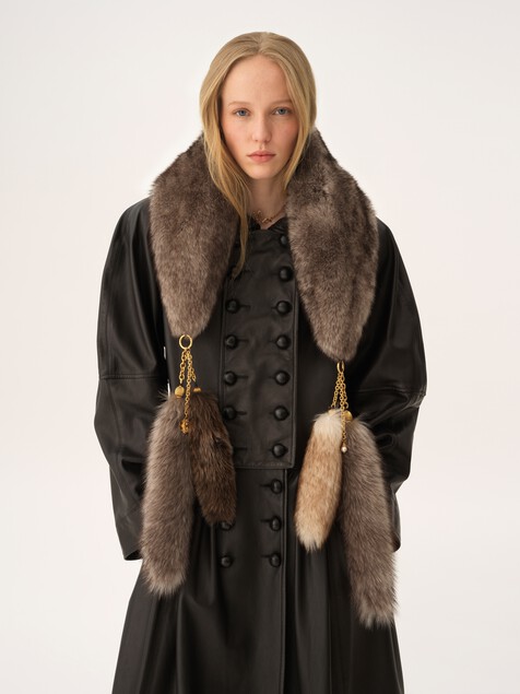 The Treasure Tails scarf in shearling