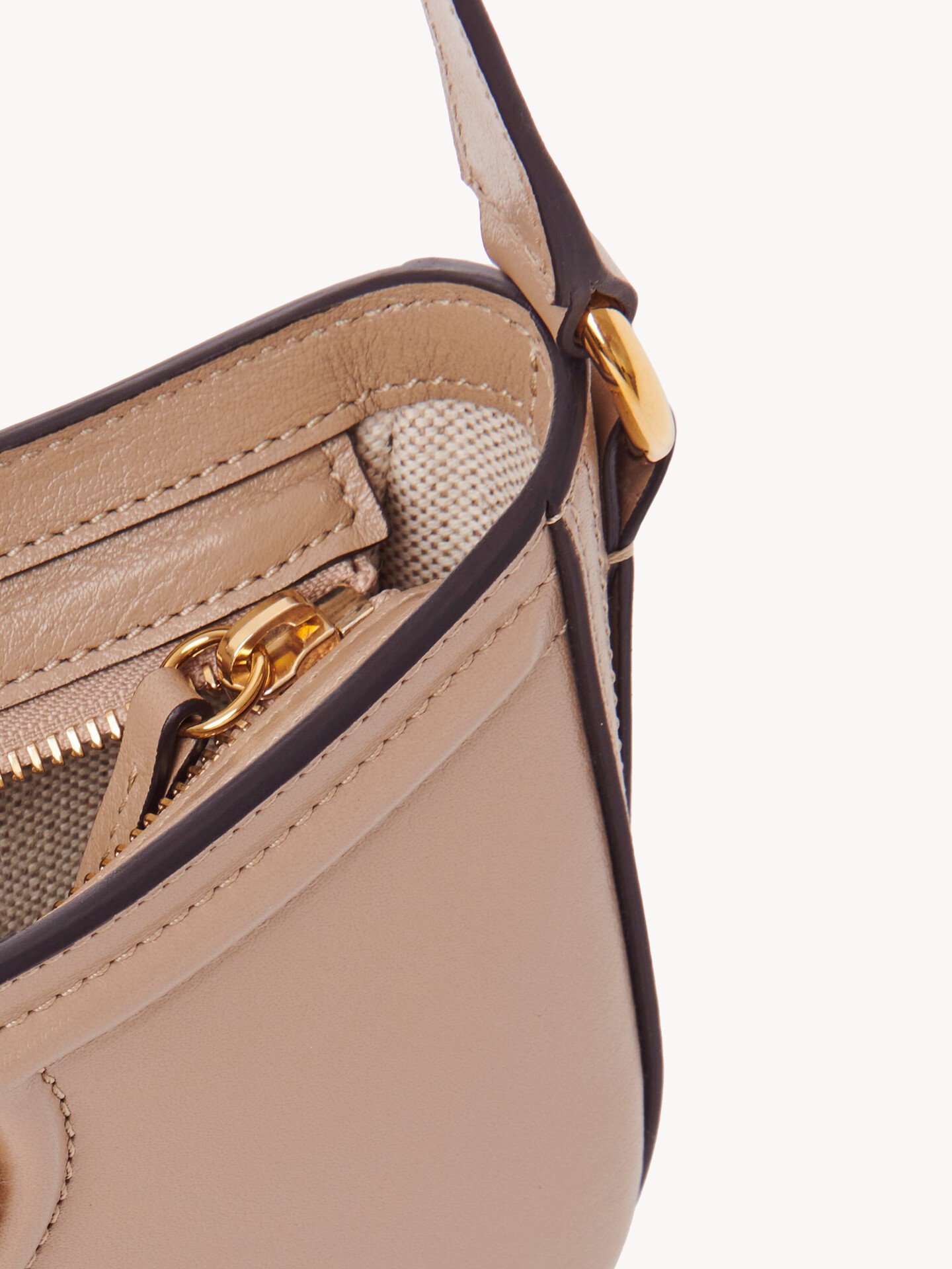 Horse Medal shoulder bag in grained leather - 6