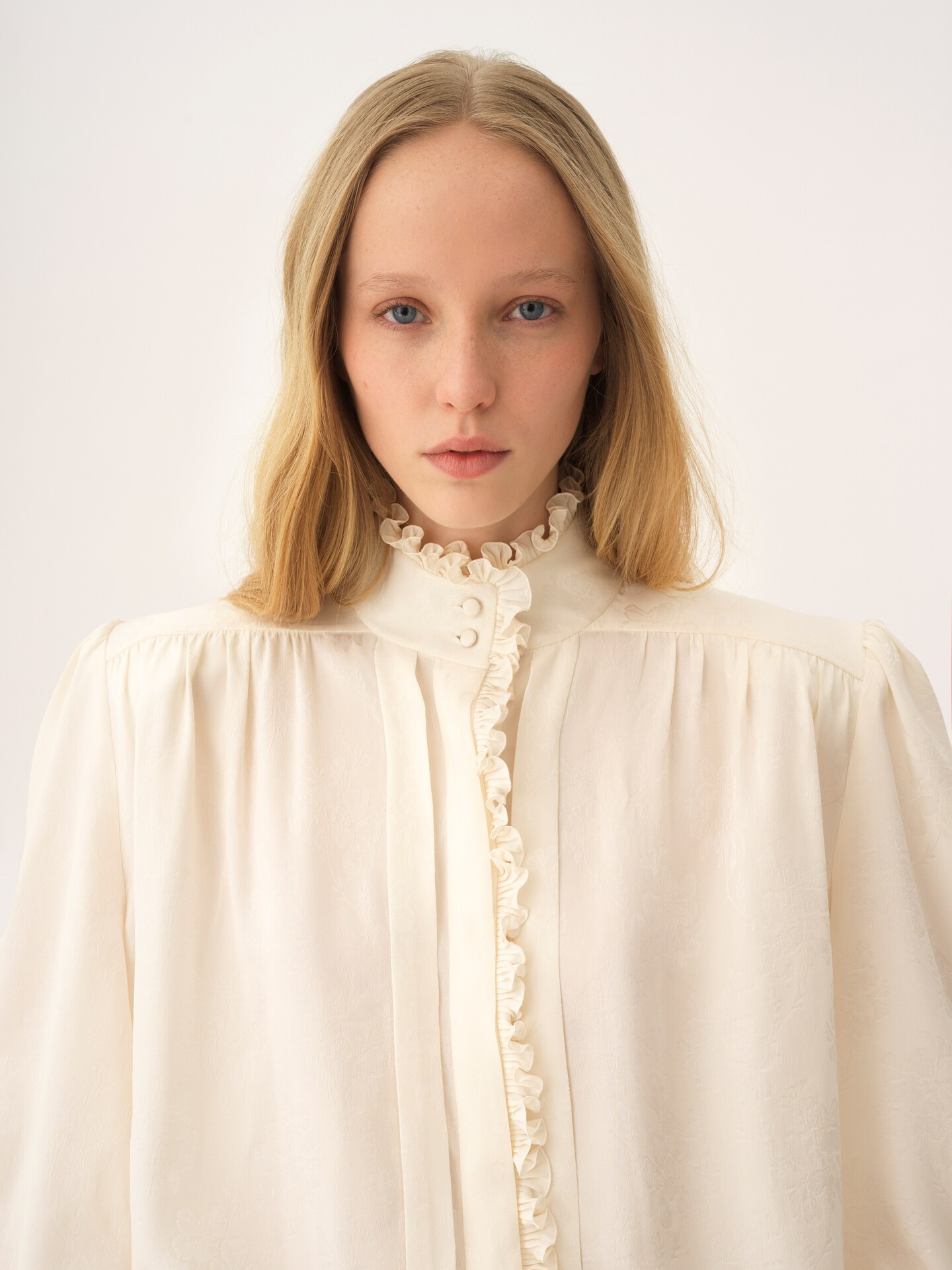 Oversized ruffled blouse in silk jacquard - 7