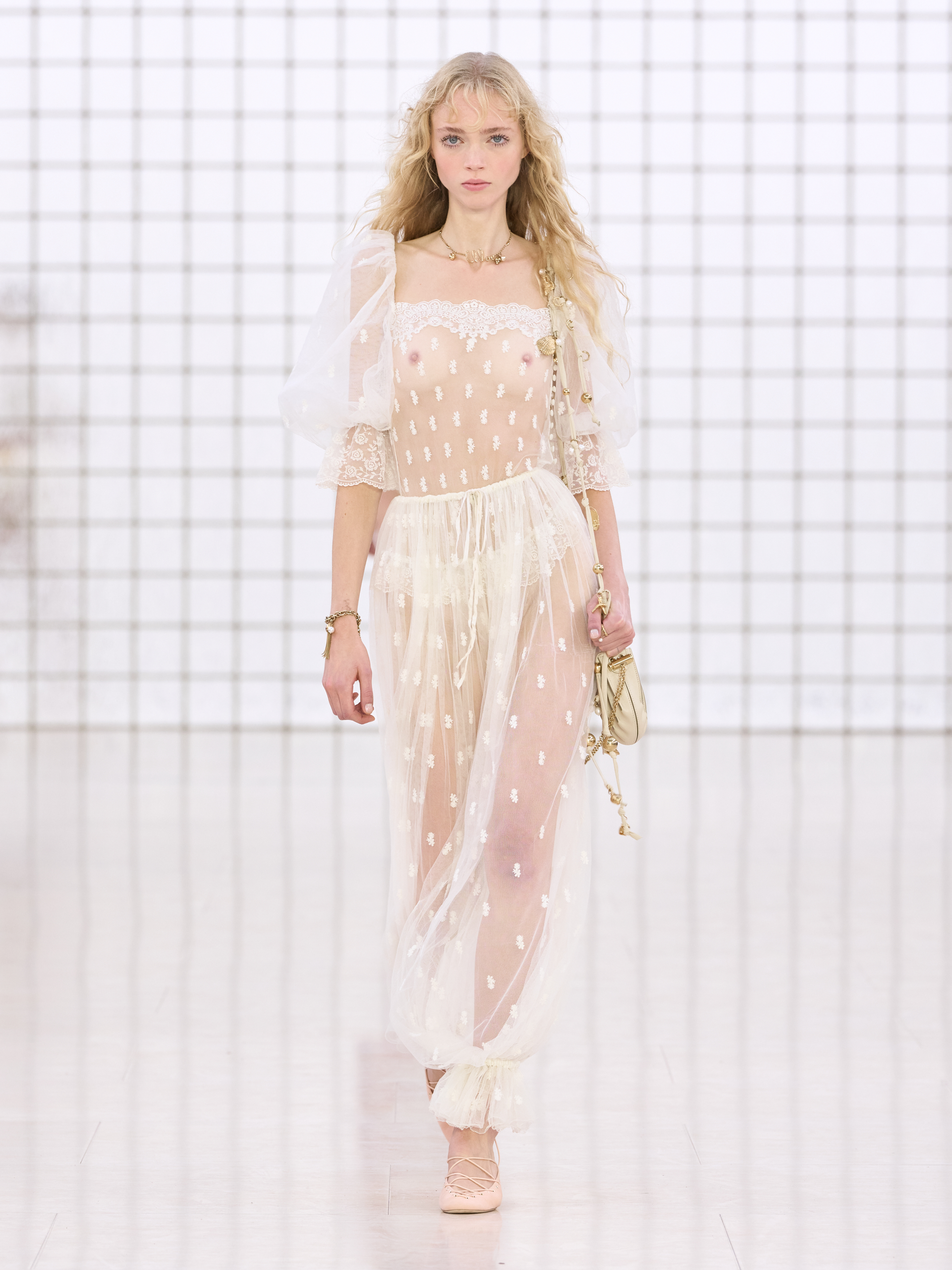 DAM_BGRD_0002 image number 0