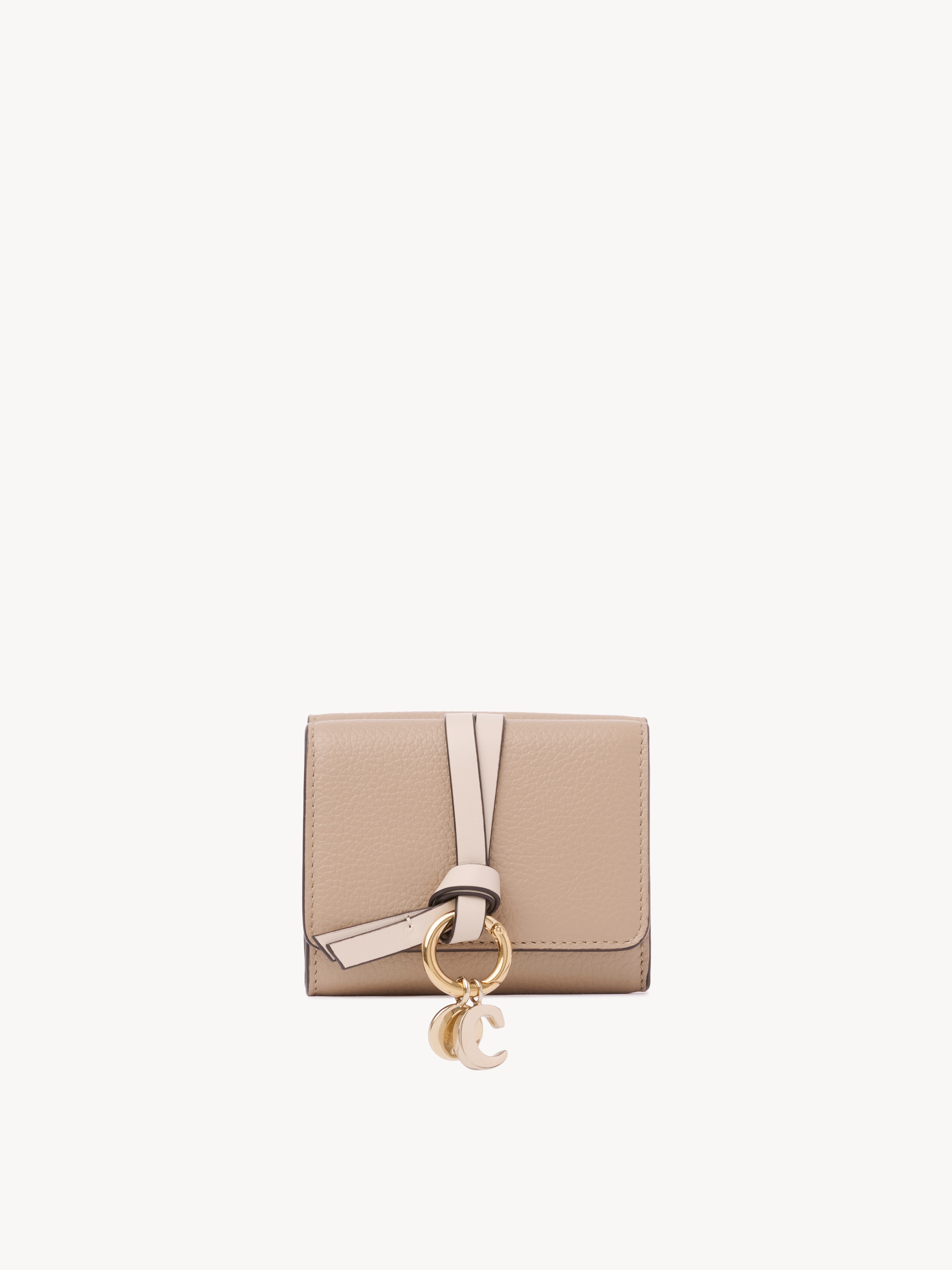 Alphabet key case in grained leather - NaN
